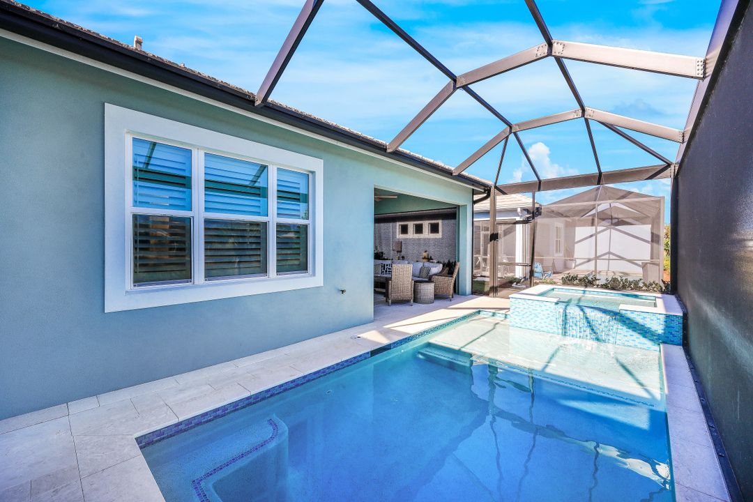 6295 Arriba Ave, Naples, FL 34113