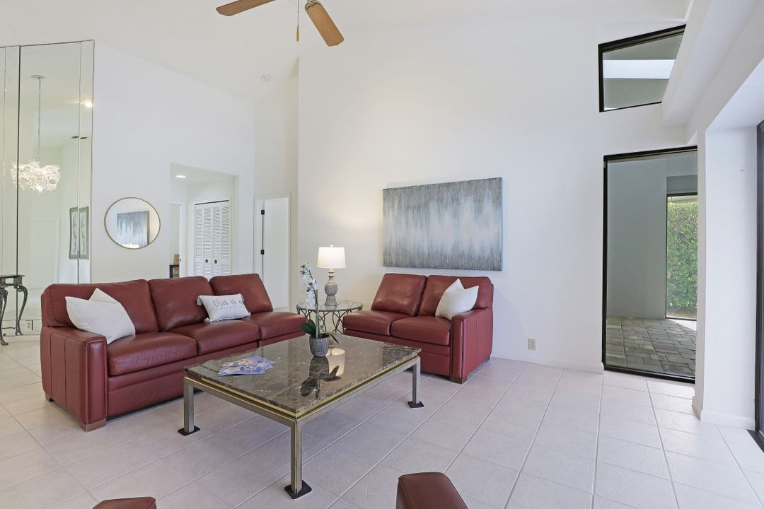 1380 Bald Eagle Dr, Naples, FL 34105