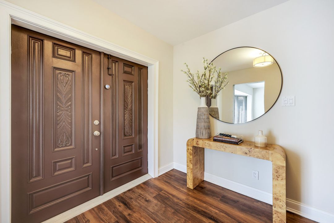 2631 Shoreview Dr, Naples, FL 34112