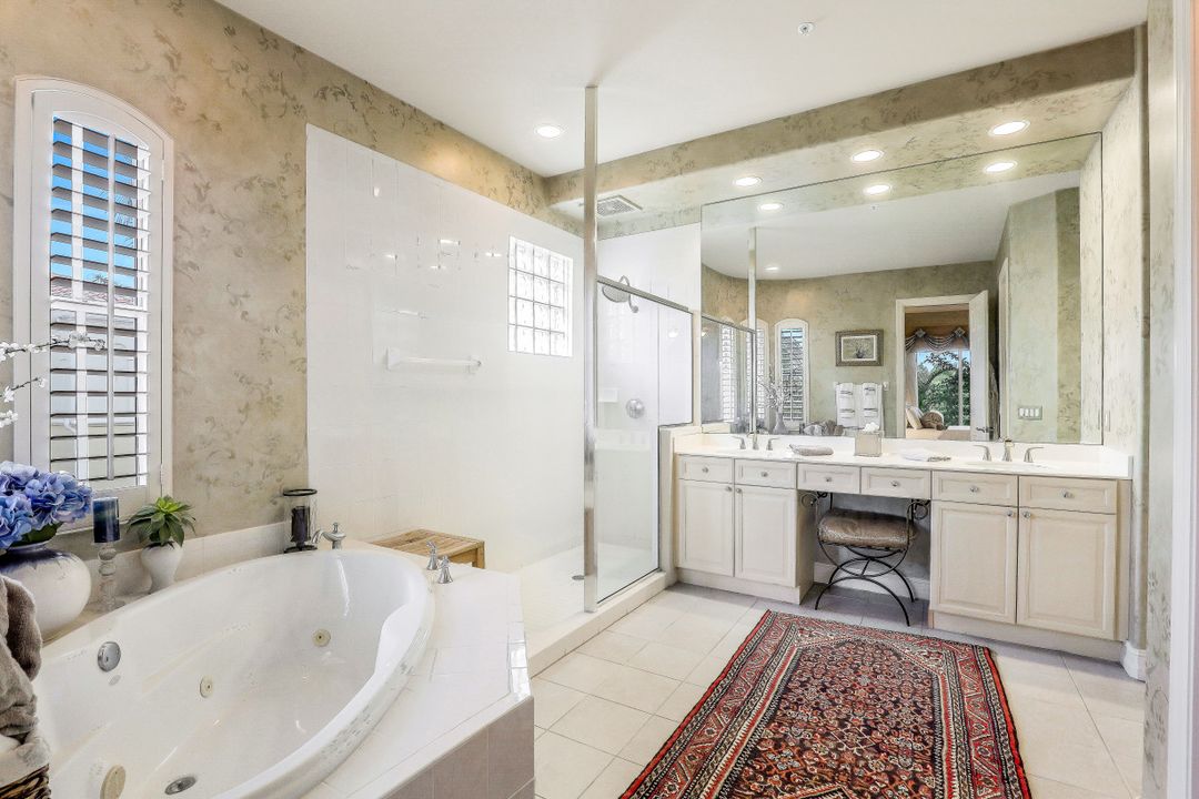 2609 Estrella Dr #1903, Naples, FL 34109