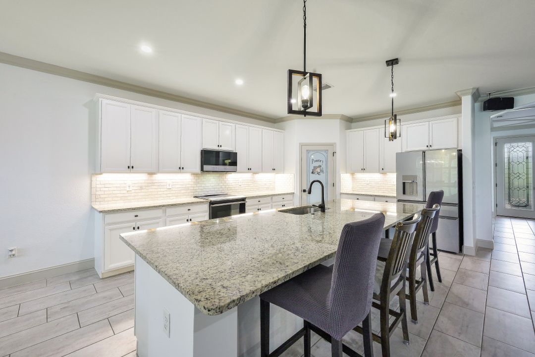 16520 Bonita Landing Cir, Bonita Springs, FL 34135