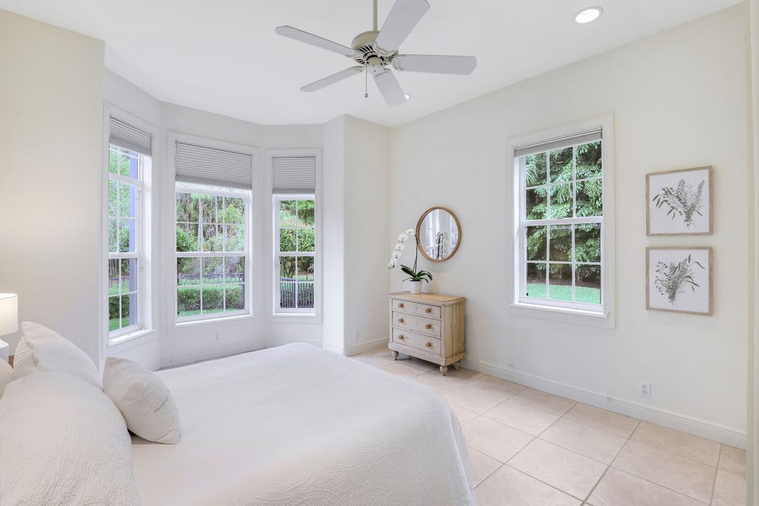 9321 Lakebend Preserve Ct, Bonita Springs, FL 34135