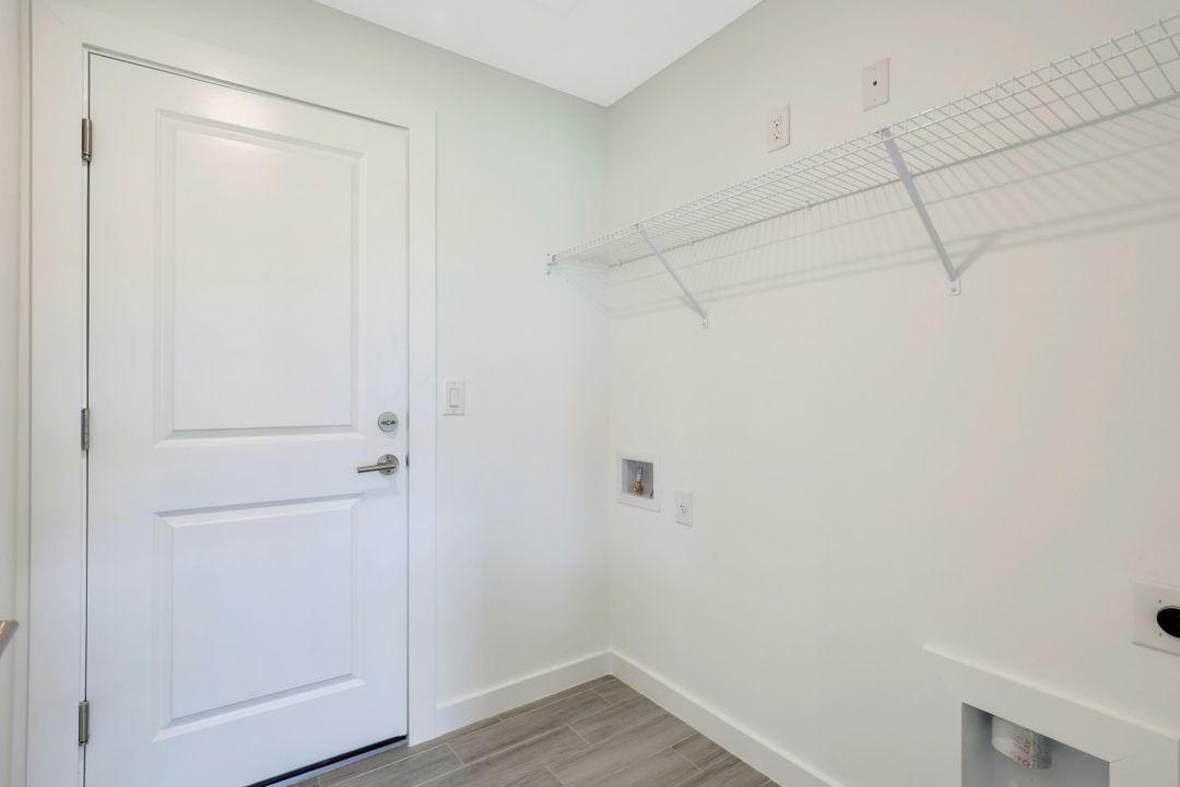 3107 35th St SW, Lehigh Acres, FL 33976