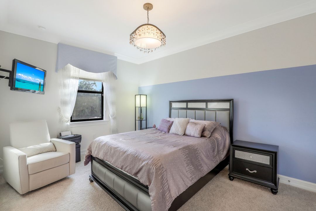 1600 Mockingbird Dr, Naples, FL 34120