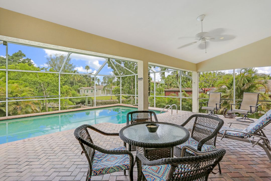 27313 Buccaneer Dr, Bonita Springs, FL 34135