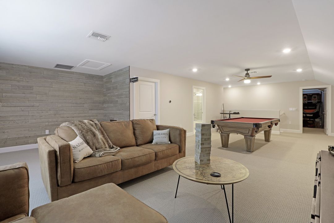 19332 Aqua Shore Dr, Fort Myers, FL 33913