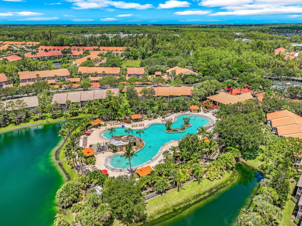 2420 Hidden Lake Dr #1006, Naples, FL 34112