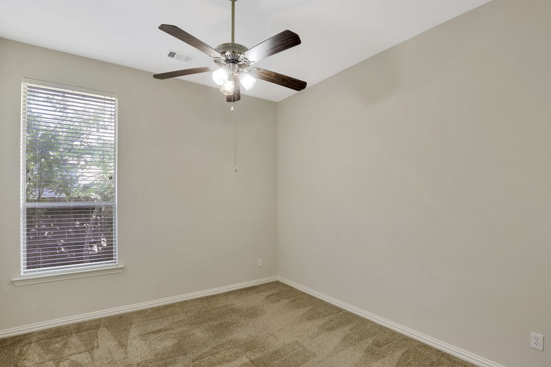 5327 Heath River Ln, Sugar Land, TX 77479