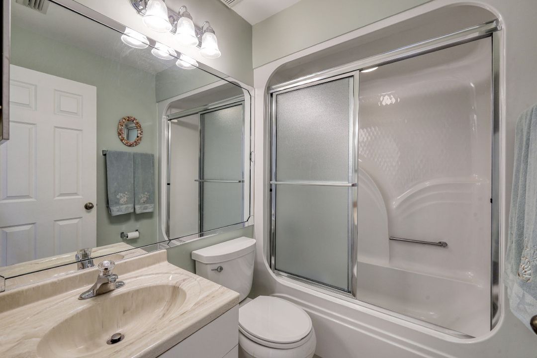 452 Belina Dr #1302, Naples, FL 34104