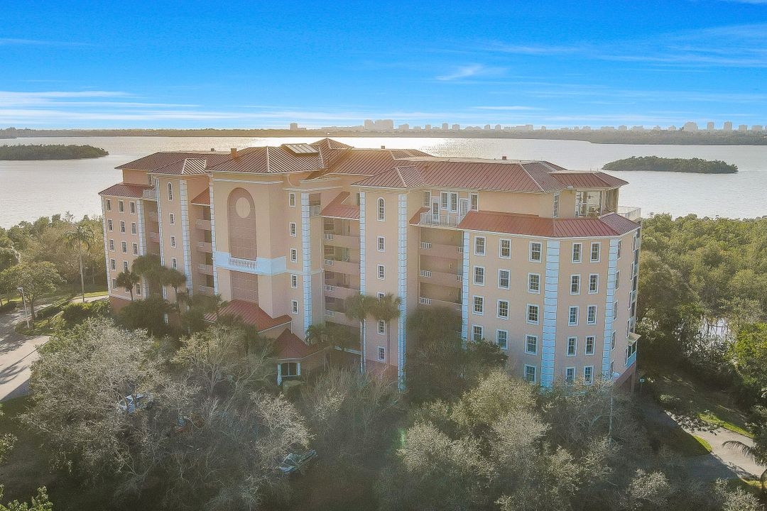 133 Vintage Bay Dr, Marco Island, FL 34145