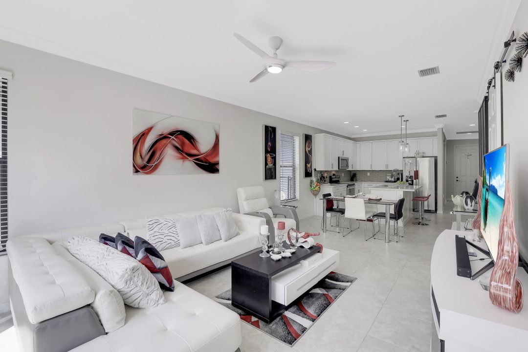 8821 Madrid Cir, Naples, FL 34104