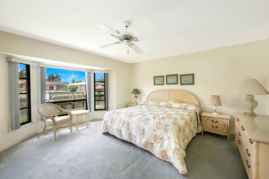 2215 SE 31st St, Cape Coral, FL 33904