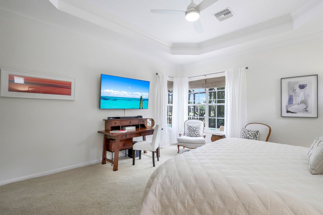 9150 Quartz Ln, Naples, FL 34120