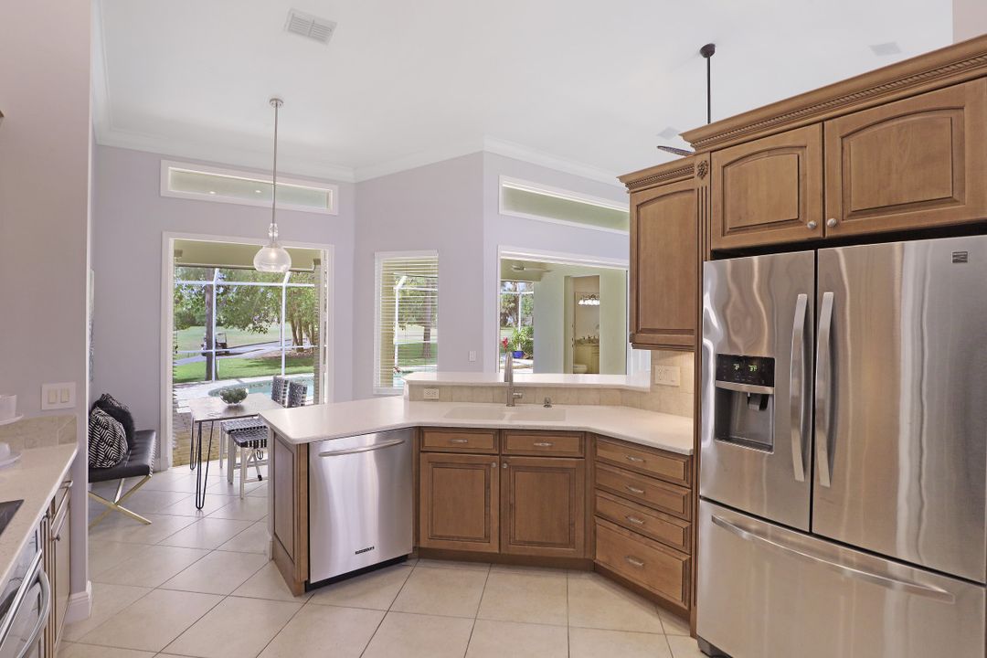 9107 Pinnacle Ct, Naples, FL 34113