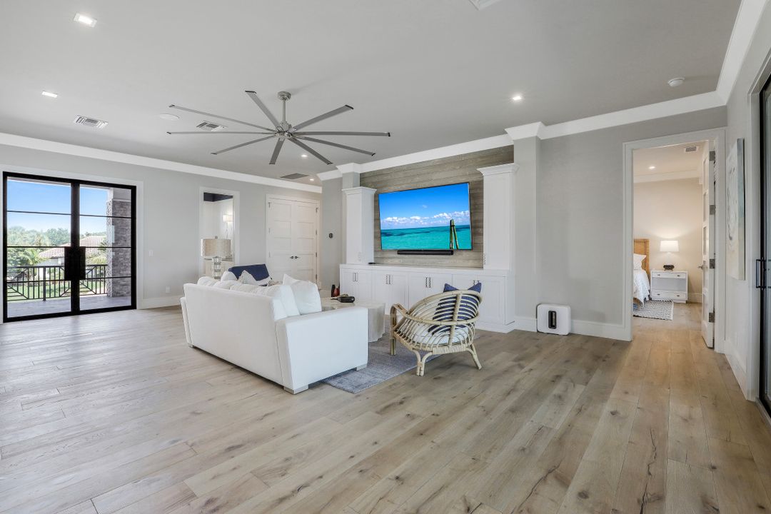 680 S Barfield Dr, Marco Island, FL 34145