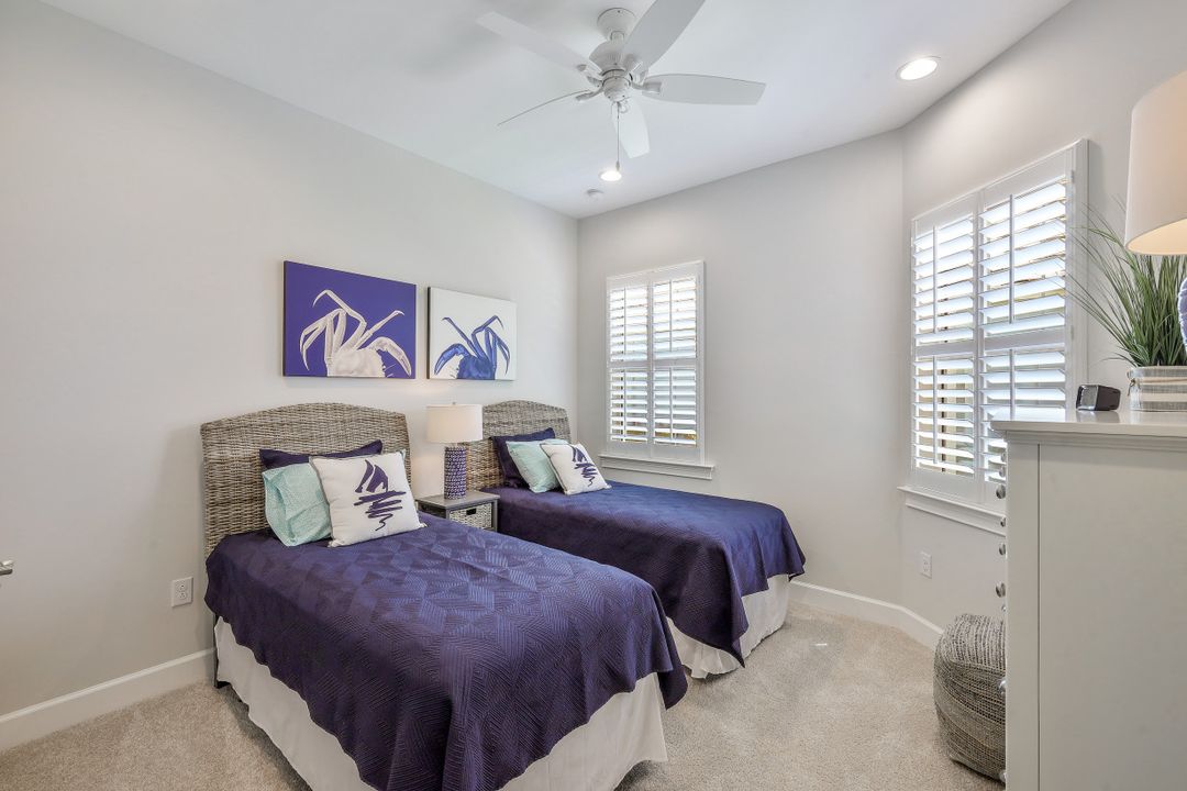 5807 Haiti Dr, Naples, FL 34112