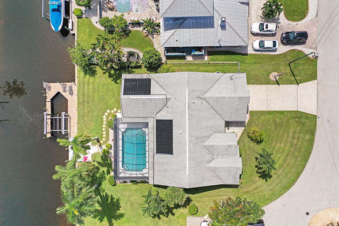 5215 Tamiami Ct, Cape Coral, FL 33904