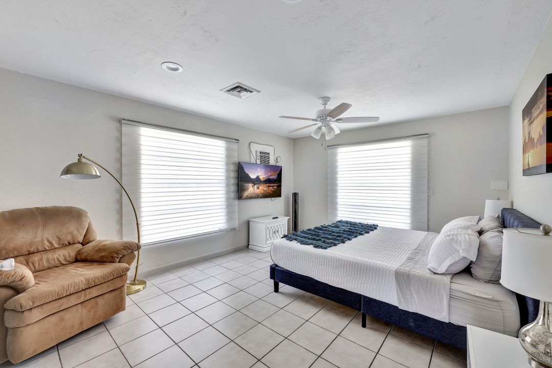 2381 Oleander St #A /B, Saint James City, FL 33956