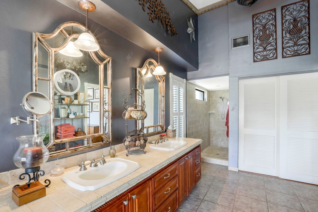 28419 Sombrero Dr, Bonita Springs, FL 34135