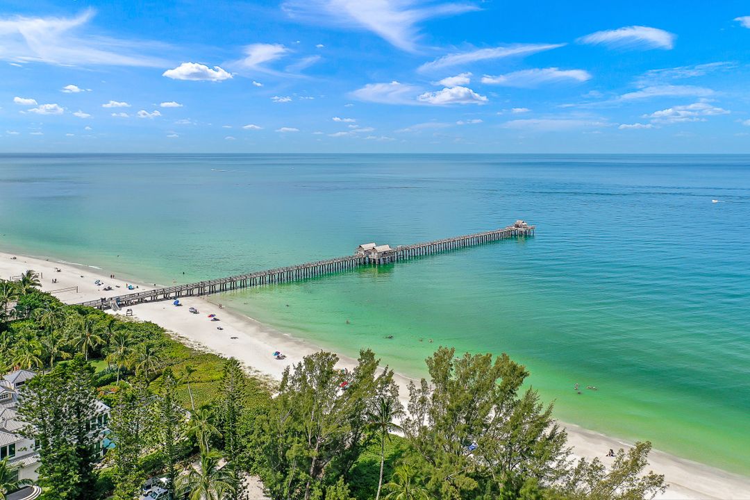 1040 2nd St S, Naples, FL 34102