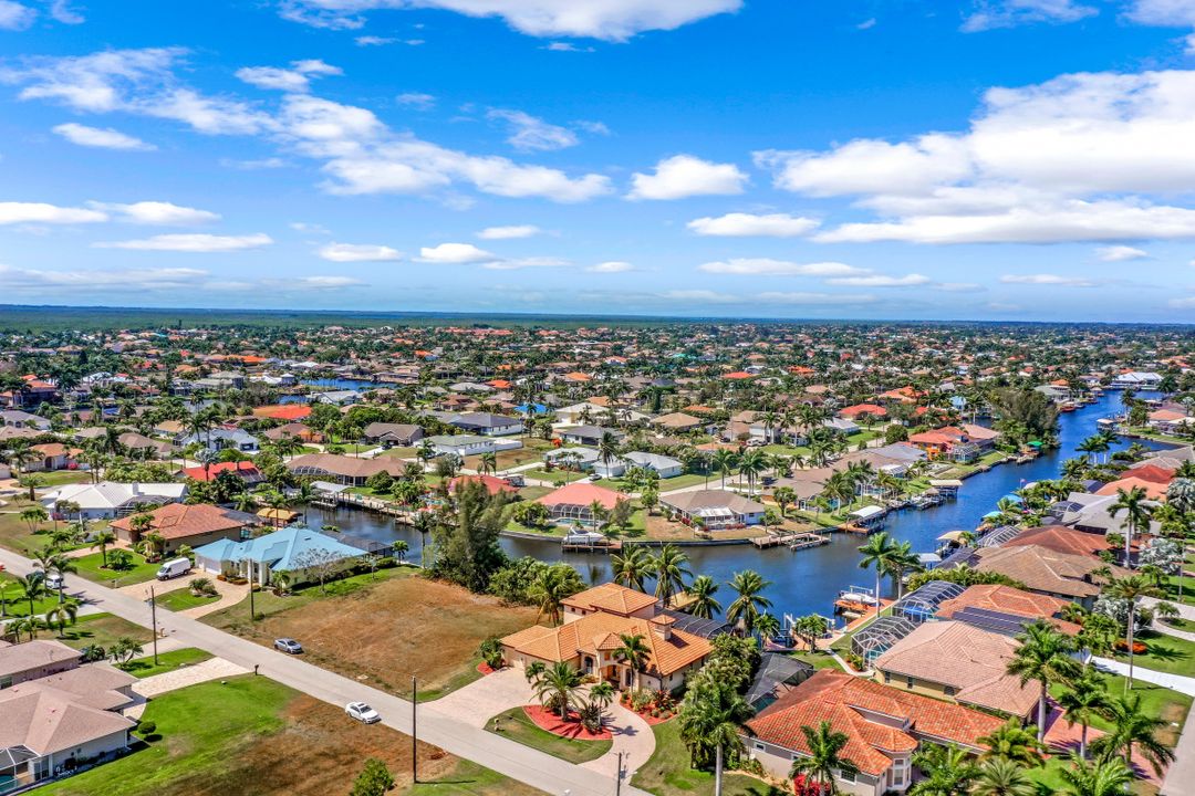 2227 SW 54th Ln, Cape Coral, FL 33914