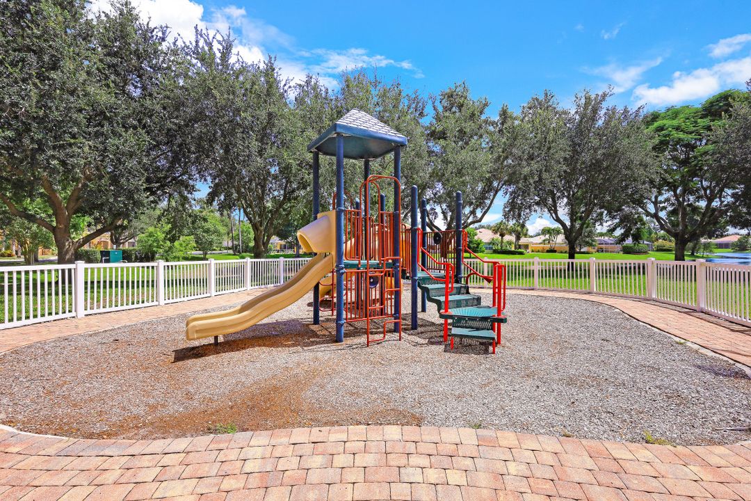 28020 Boccaccio Way, Bonita Springs, FL 34135