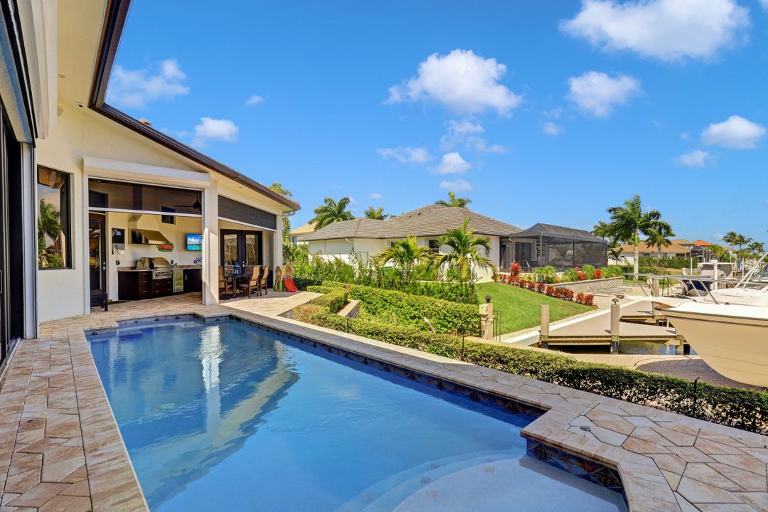 601 Crescent St, Marco Island, FL 34145