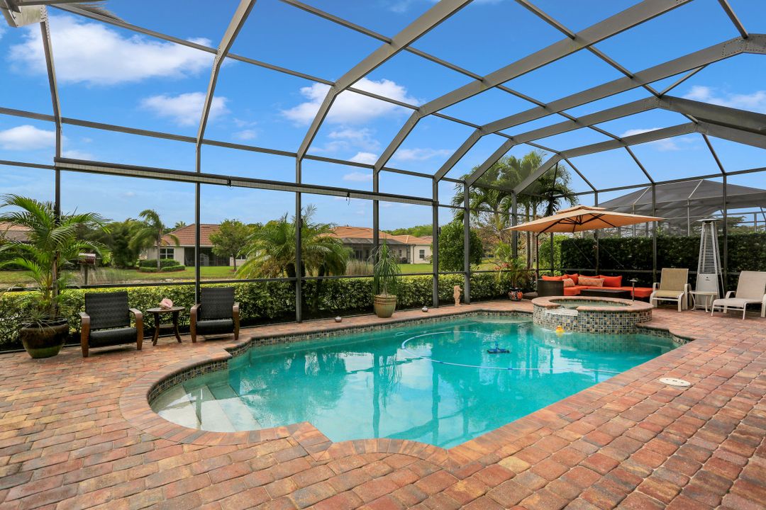 10256 Avonleigh Dr, Bonita Springs, FL 34135