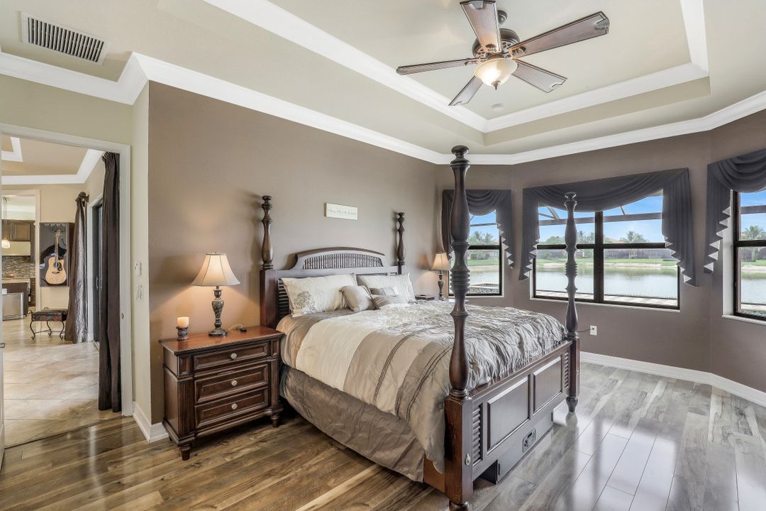 3910 Glacier Ct, Naples, FL 34119