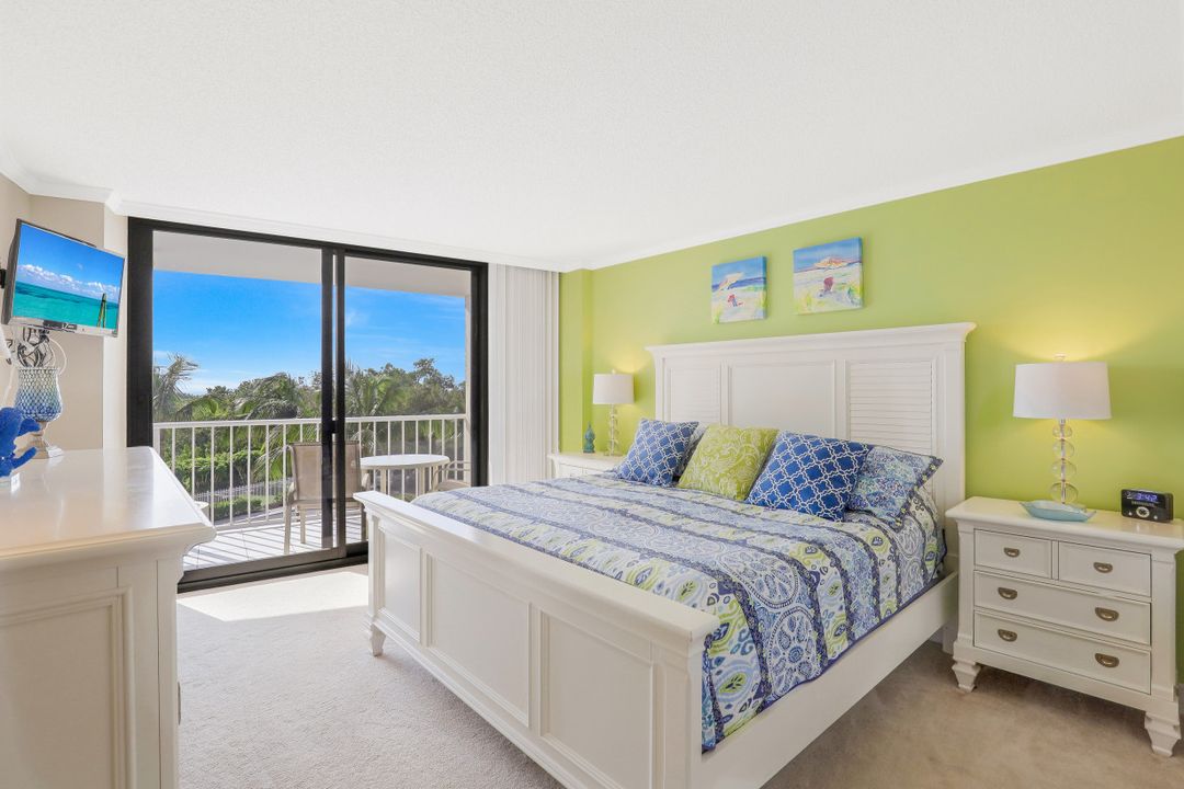 440 Seaview Ct #301, Marco Island, FL 34145