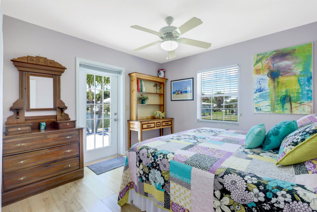 2471 Oleander St, Saint James City, FL 33956