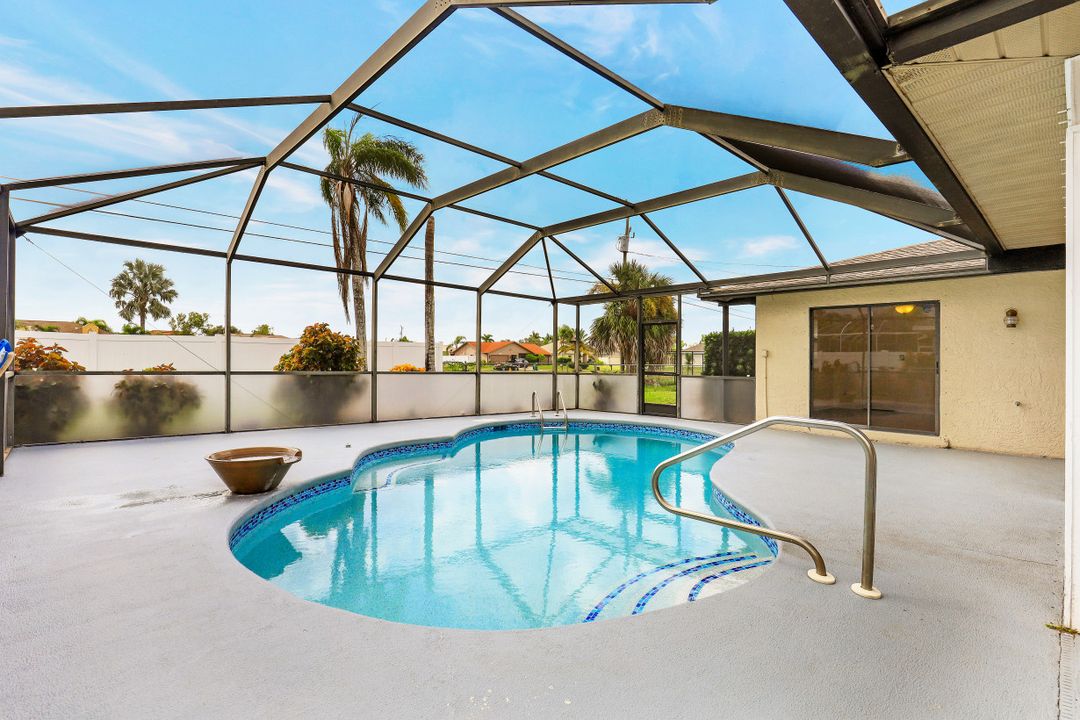 1118 SW 42nd St, Cape Coral, FL 33914