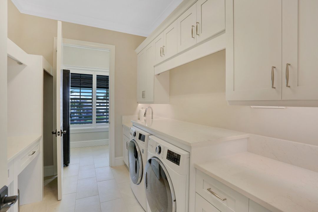 871 W Copeland Dr, Marco Island, FL 34145