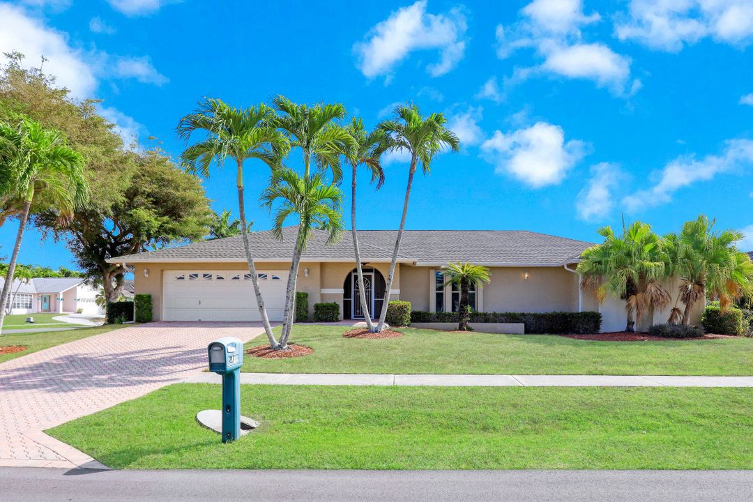 217 Bermuda Rd, Marco Island, FL 34145