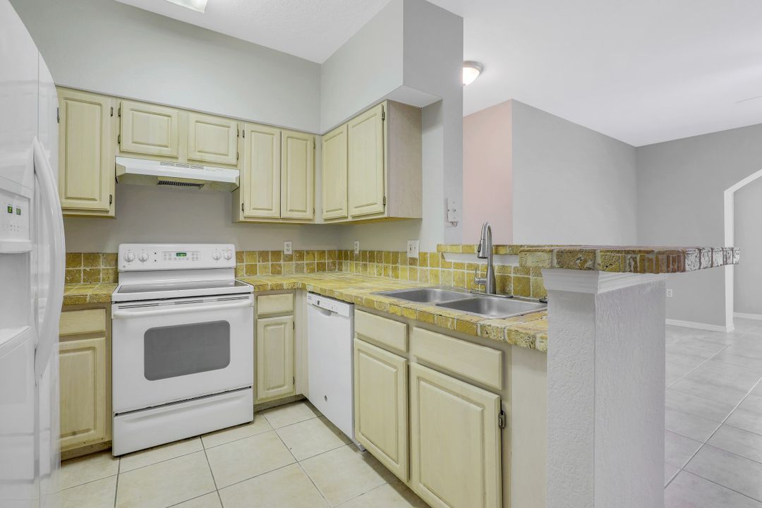 23710 Walden Center Dr #304, Bonita Springs, FL 34134