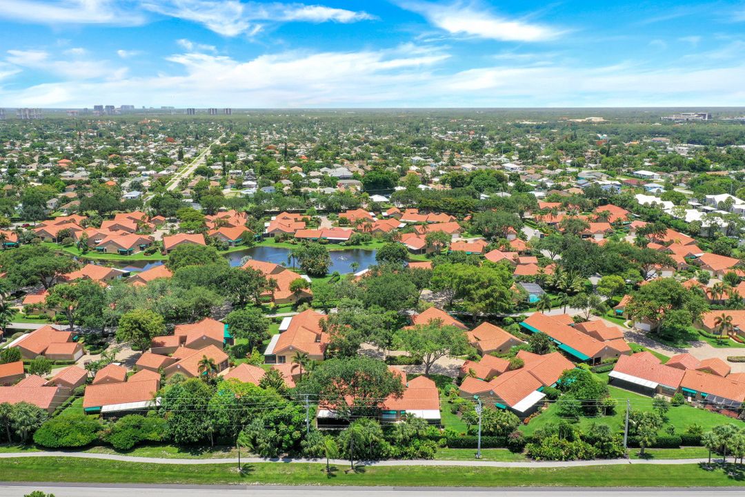 736 Reef Point Cir, Naples, FL 34108