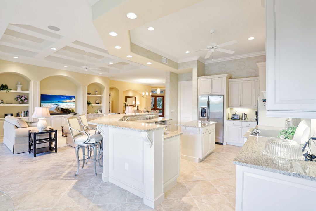 10734 Mirasol Dr #301, Miromar Lakes, FL 33913