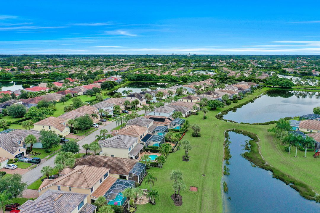 2668 Bellingham Ct, Cape Coral, FL 33991