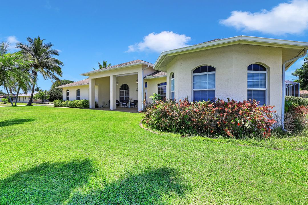 6705 Overlook Dr, Fort Myers, FL 33919