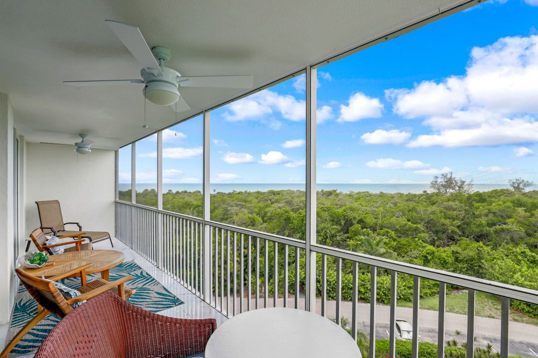 5 Bluebill Ave #606, Naples, FL 34108