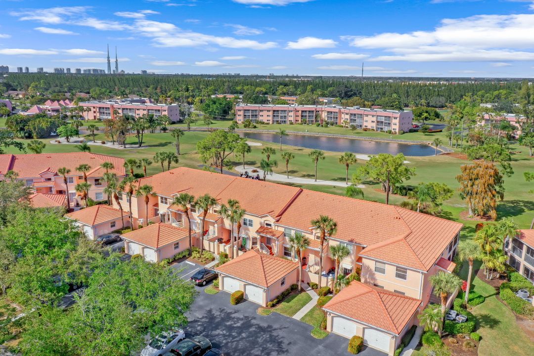 368 Woodshire Ln #B10, Naples, FL 34105