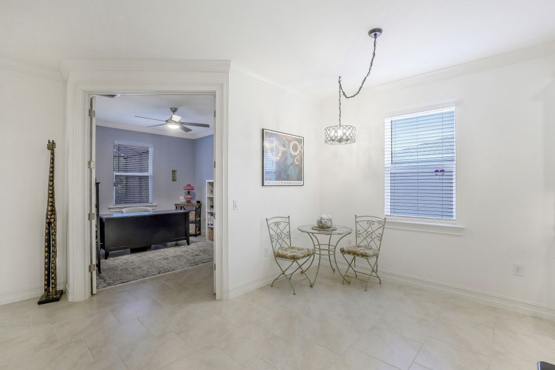 3101 Amadora Cir, Cape Coral, FL 33909