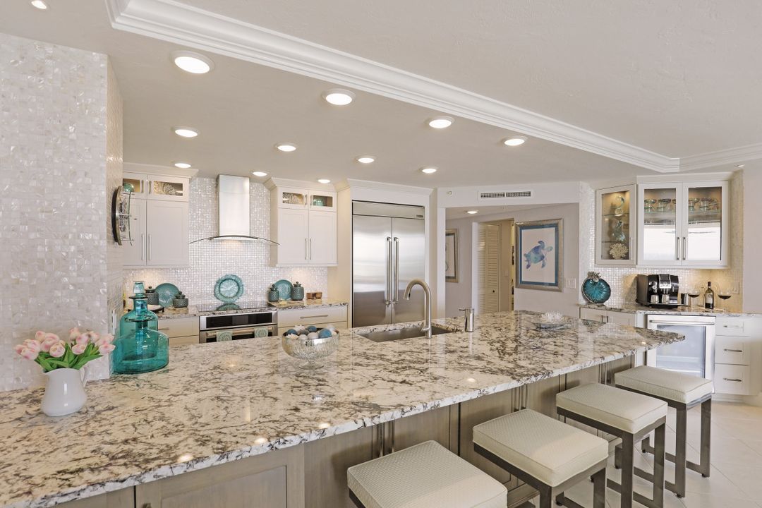 990 Cape Marco Dr #1005, Marco Island, FL 34145