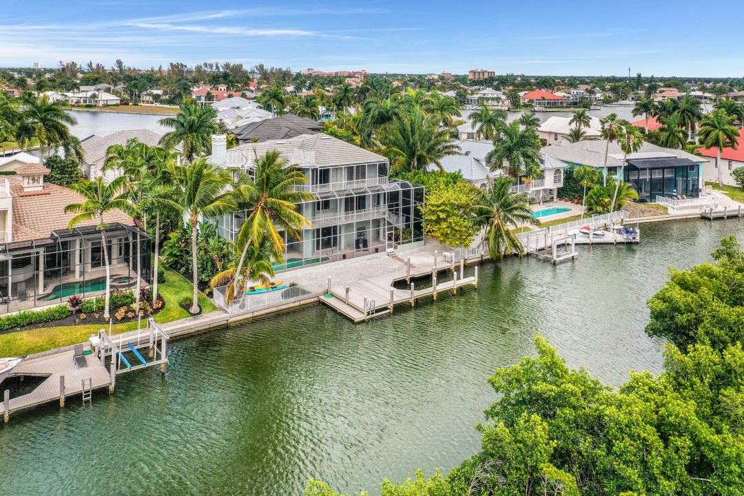 450 Spinnaker Dr, Marco Island, FL 34145