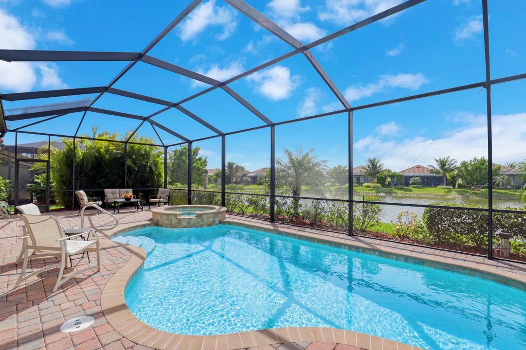 28100 Kerry Ct, Bonita Springs, FL 34135