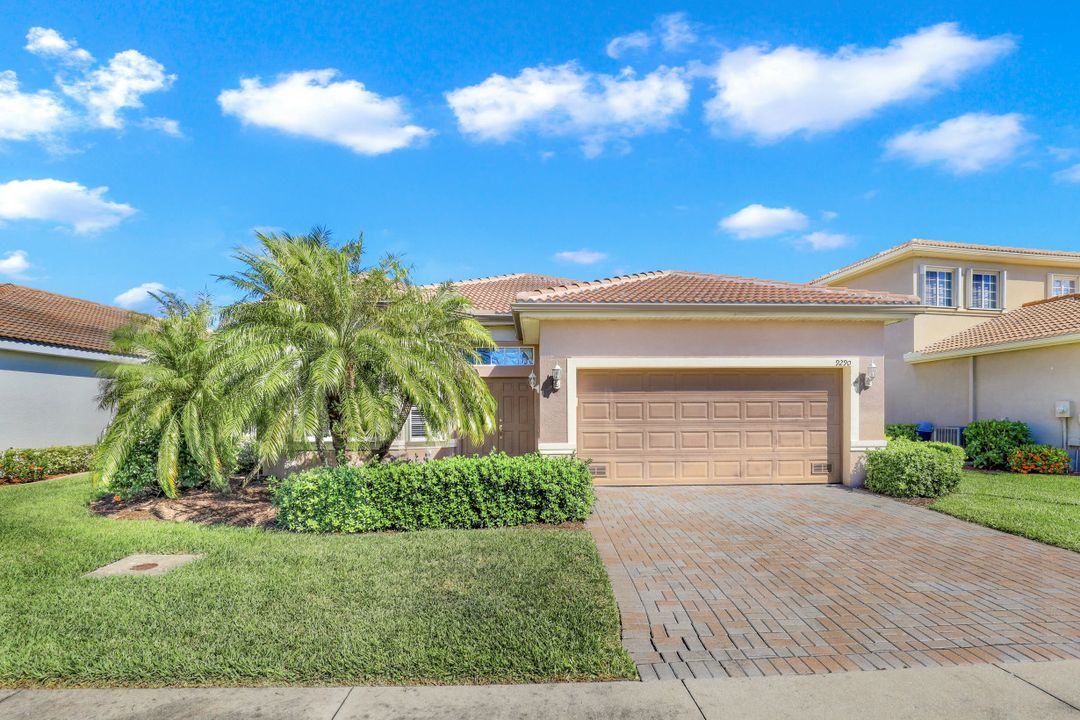 9290 Paseo De Valencia St, Fort Myers, FL 33908