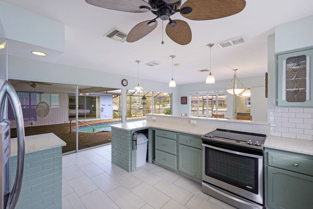 827 Chestnut Ct, Marco Island, FL 34145