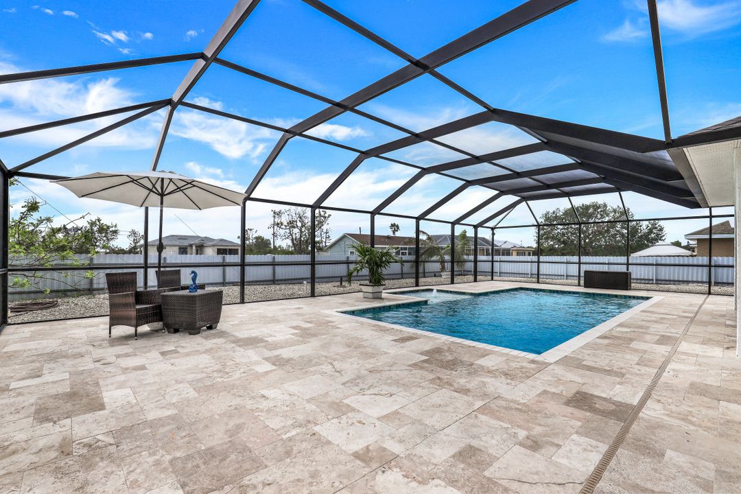 410 NE 20th Terrace #ph, Cape Coral, FL 33909