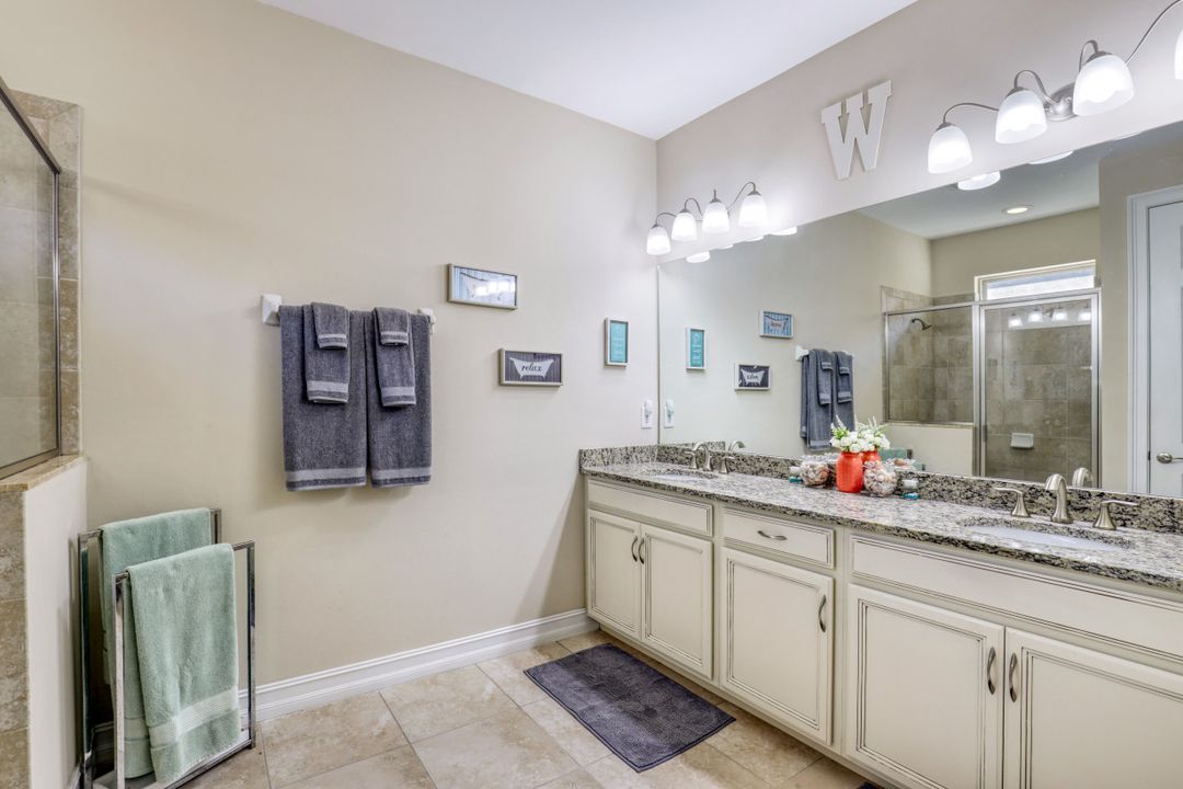 16432 Aberdeen Wy, Naples, FL 34110