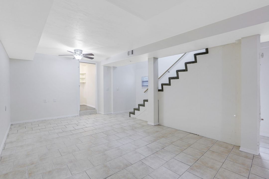 8642 Whispering Pines Dr, Saint James City, FL 33956